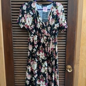 Beautiful floral maternity dress